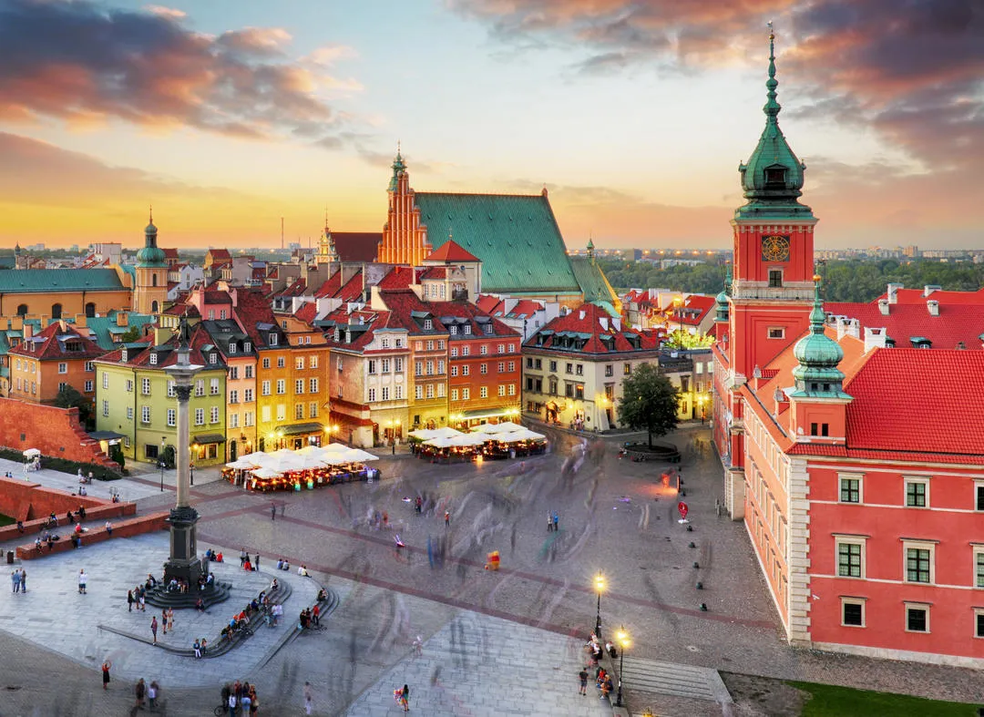 Gdzie wybrać się na śniadanie, obiad i kolację w Warszawie?